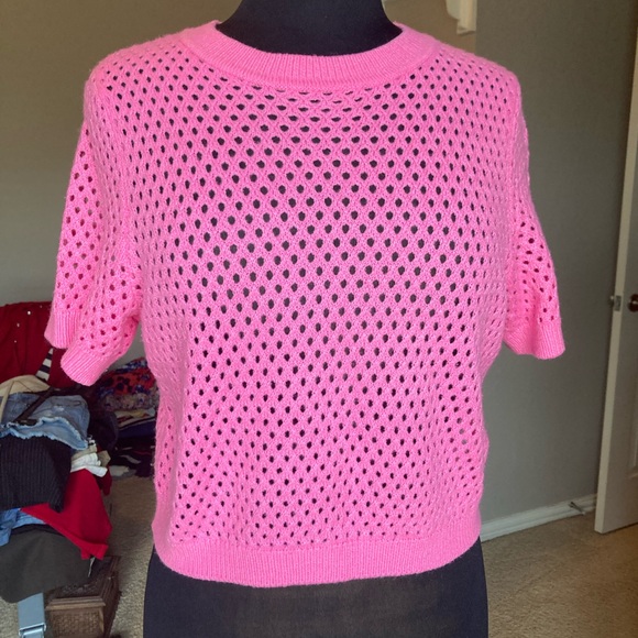 H&M Sweaters - H&M Divided crop Pink Knit Short Sleeve Sweater, size large